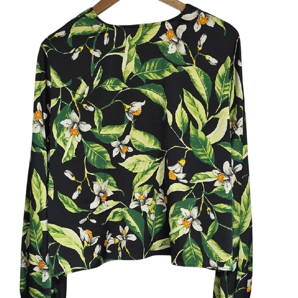 Express Women Sz XL Dark Floral Balloon Sleeve Preppy Fairy V-Neck Button Up Top - Picture 2 of 11